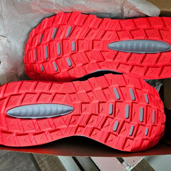 New! New Balance Womens trail run shoes (DynaSoft Nitrel), size 8.5 - Picture 3 of 8
